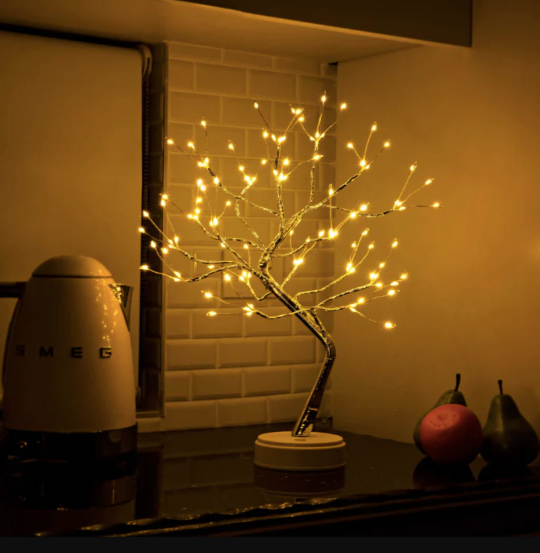 LumoBaum: Lampada albero di luci LED – Lampada da tavolo decorativa senza fili con batteria