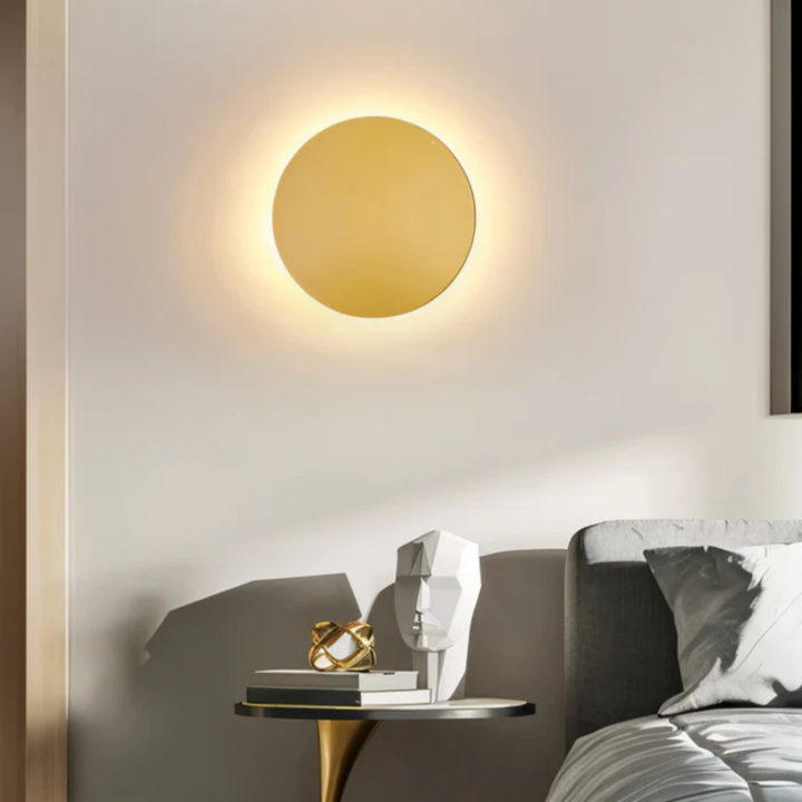 LumoLite: Applique LED rotonda in ferro con luce bianca calda e design moderno – per soggiorno e camera da letto