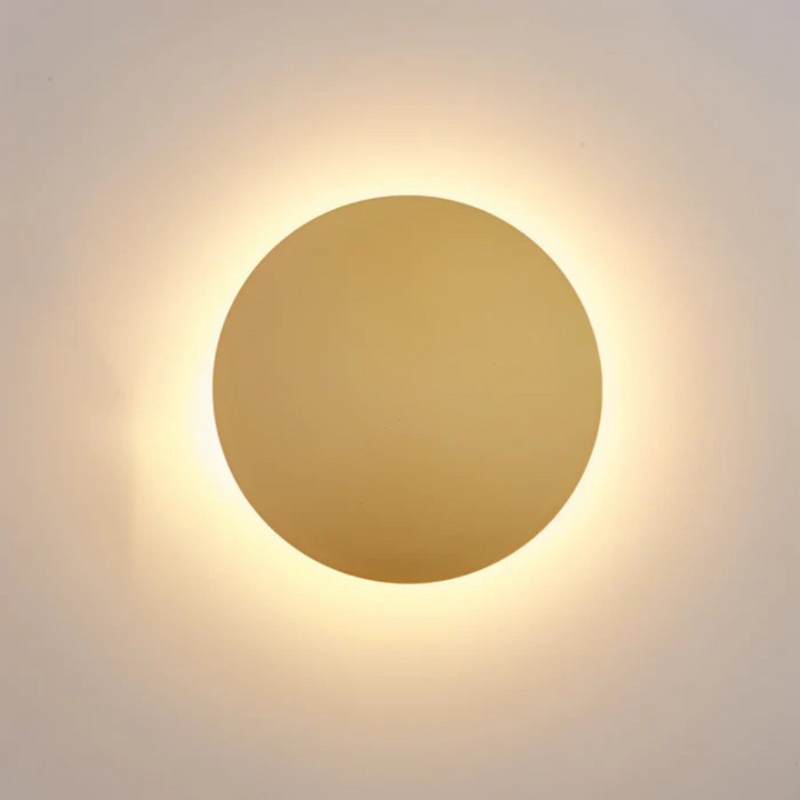 LumoLite: Applique LED rotonda in ferro con luce bianca calda e design moderno – per soggiorno e camera da letto