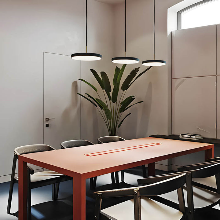 Lumora: Lampada a sospensione LED piatta in alluminio con schermo in acrilico a forma di UFO – per ambienti moderni