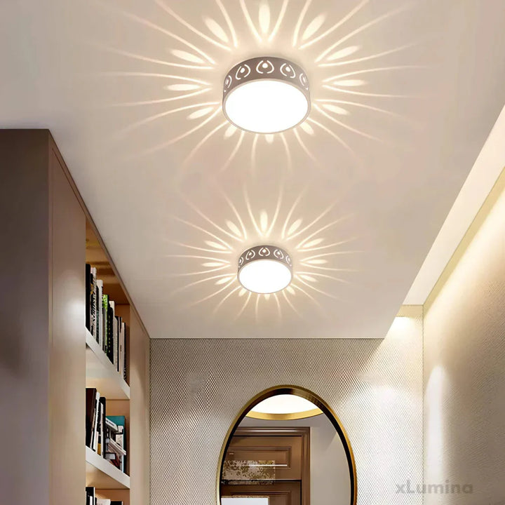 Moderna lampada da soffitto LED a risparmio energetico