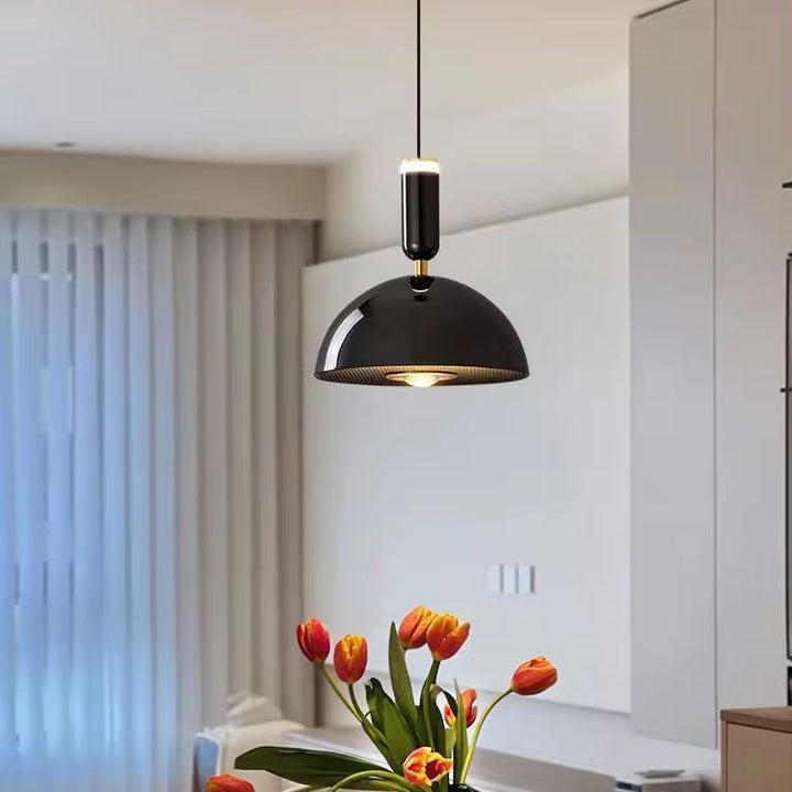 Macarona: Lampada a sospensione LED in alluminio e acrilico a forma di macaron – per ambienti moderni e giocosi
