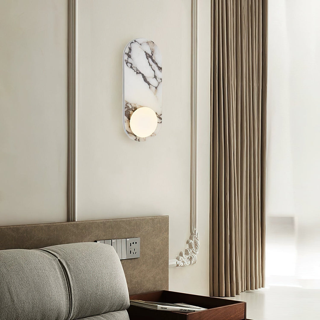 Marbellea: Applique in Marmo con Sfere di Vetro – Lampada da Parete dal Design Moderno per Soggiorno e Corridoio
