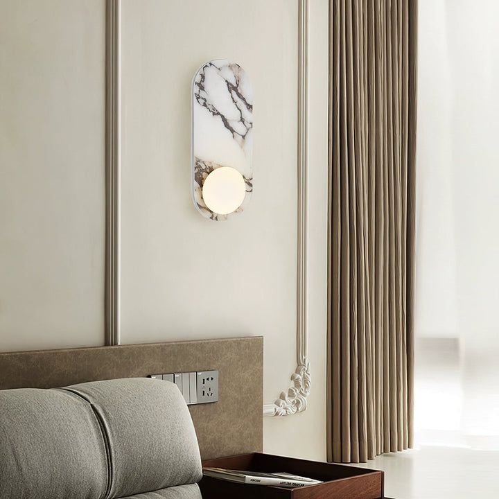 Marbellea: Applique in Marmo con Sfere di Vetro – Lampada da Parete dal Design Moderno per Soggiorno e Corridoio