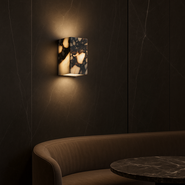 MarmoLux: Applique LED Cubo di Marmo – luce da parete moderna e di design