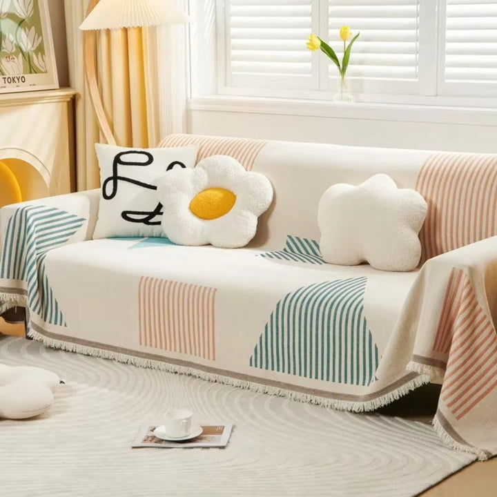 Meringa: Copertura per divano in moderno design chenille con forme geometriche e antiscivolo – per divano e lounge