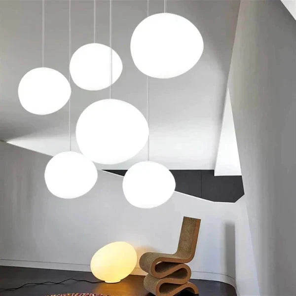 Bianco Latte – Lampada a sospensione in vetro satinato con accenti metallici – per soggiorno e sala da pranzo