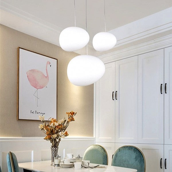 Bianco Latte – Lampada a sospensione in vetro satinato con accenti metallici – per soggiorno e sala da pranzo
