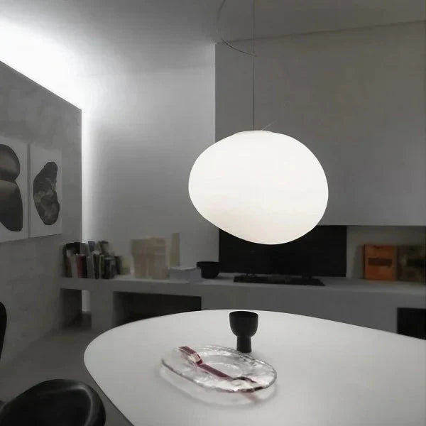 Bianco Latte – Lampada a sospensione in vetro satinato con accenti metallici – per soggiorno e sala da pranzo