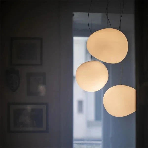 Bianco Latte – Lampada a sospensione in vetro satinato con accenti metallici – per soggiorno e sala da pranzo