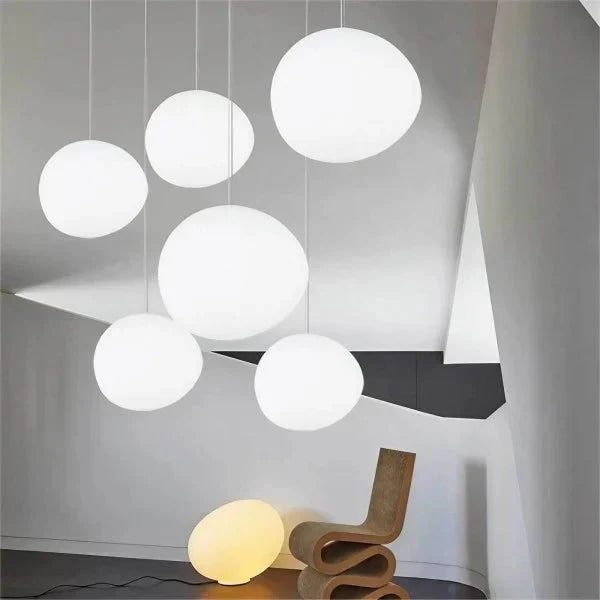 Bianco Latte – Lampada a sospensione in vetro satinato con accenti metallici – per soggiorno e sala da pranzo