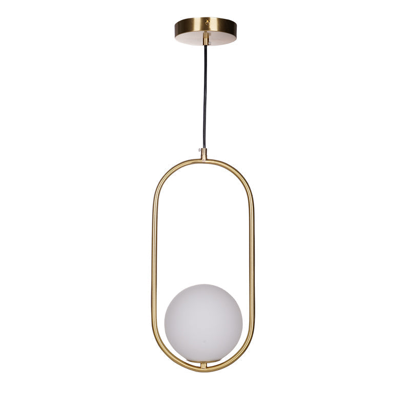 Milora: Lampada a sospensione in vetro e metallo con silhouette slanciata – per interni moderni