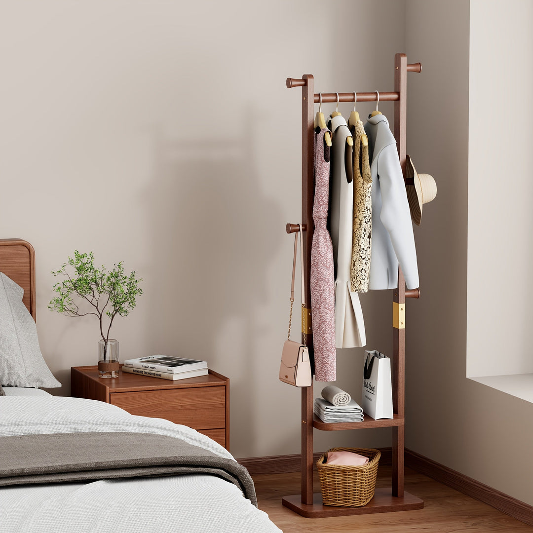 MobilHolz: Appendiabiti in legno – robusto appendiabiti in legno massello con ruote, poggiapiedi e mensole, decorativo per ingresso e camera da letto