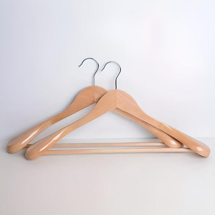 ModusAkzent: Grucce in legno – eleganti, stabili e versatili per abiti, camicie e cappotti