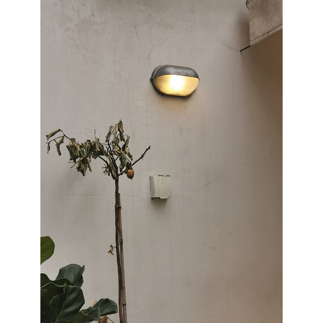 NautiLux: Applique marittima – Applique resistente alle intemperie in design industriale