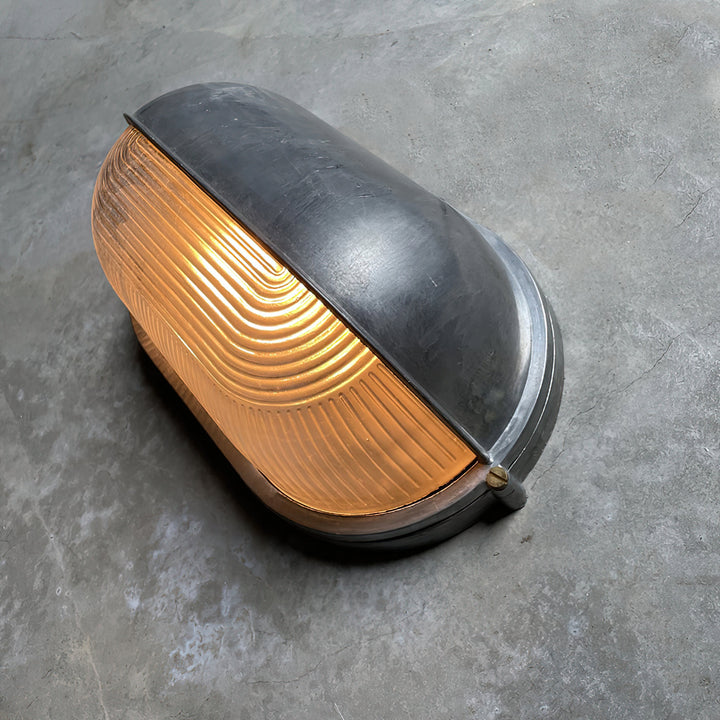 NautiLux: Applique marittima – Applique resistente alle intemperie in design industriale