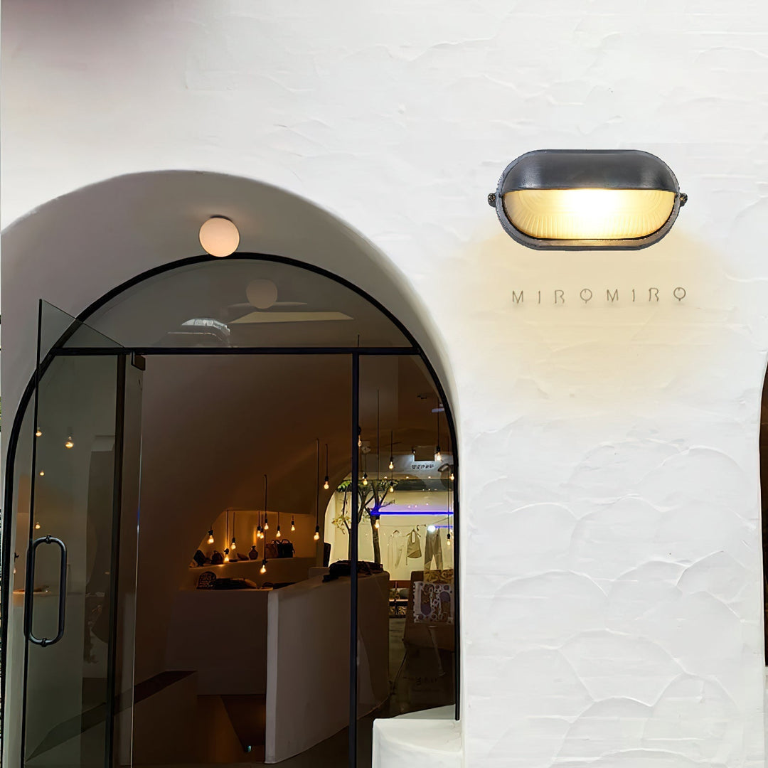 NautiLux: Applique marittima – Applique resistente alle intemperie in design industriale