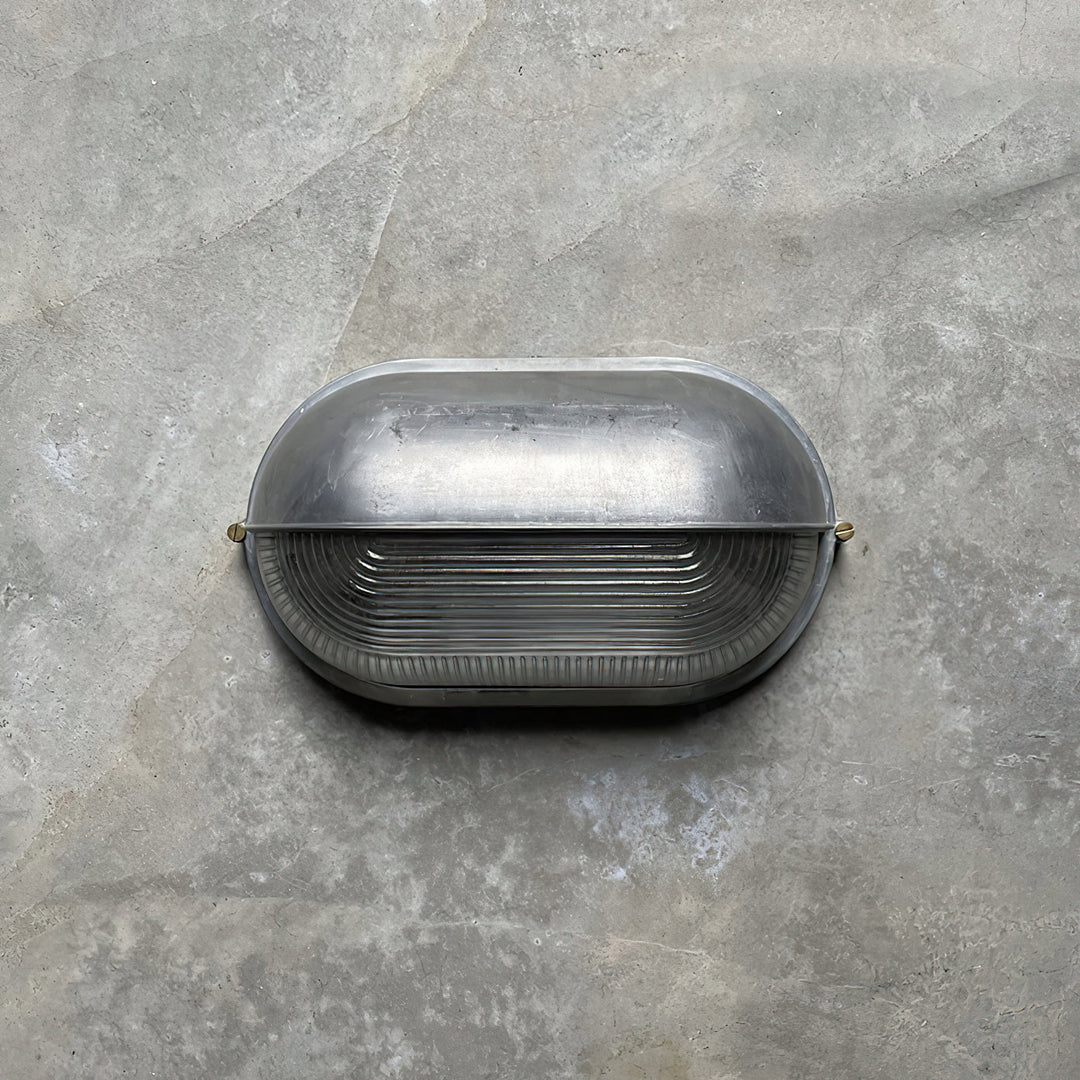 NautiLux: Applique marittima – Applique resistente alle intemperie in design industriale