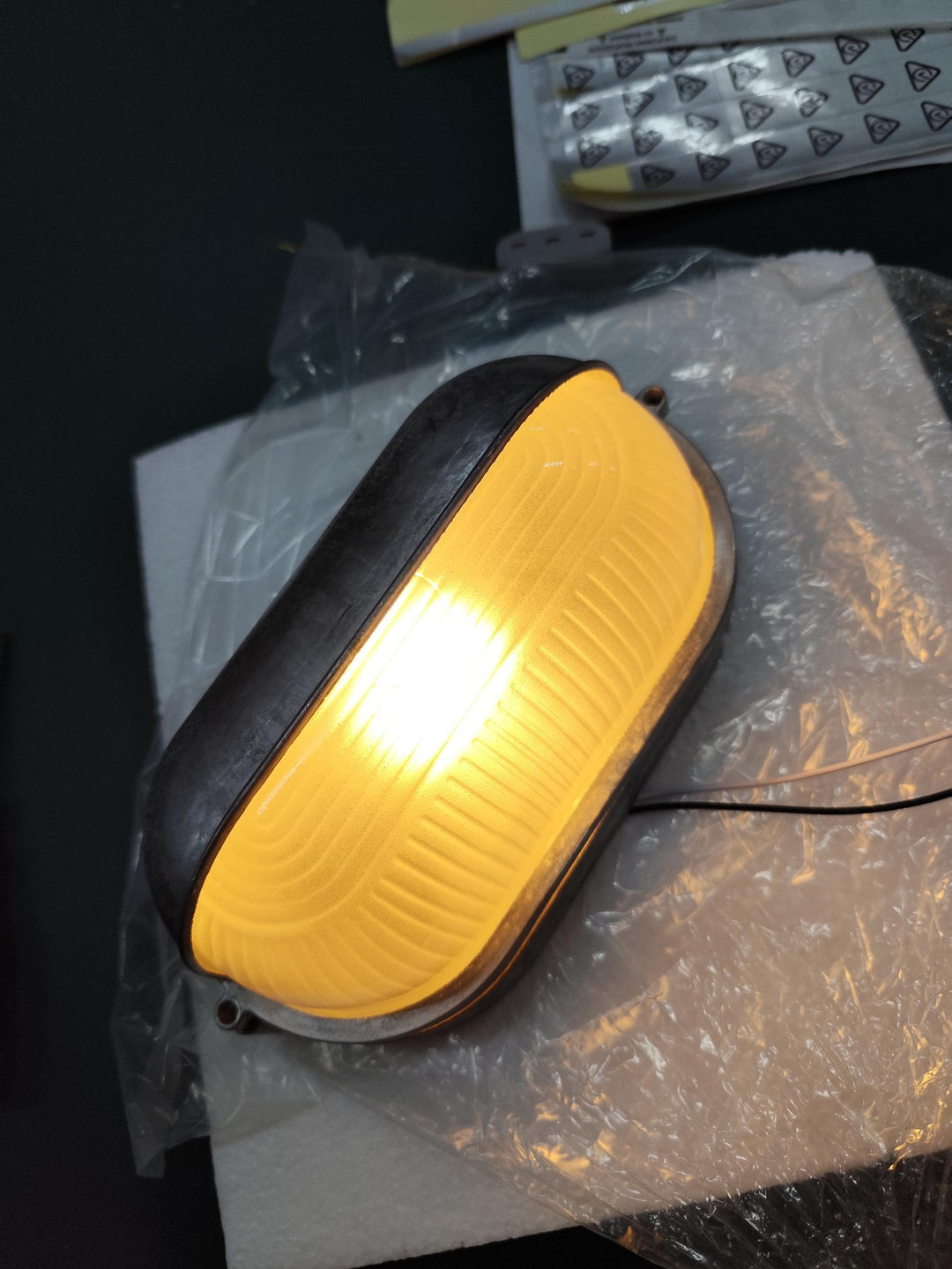 NautiLux: Applique marittima – Applique resistente alle intemperie in design industriale