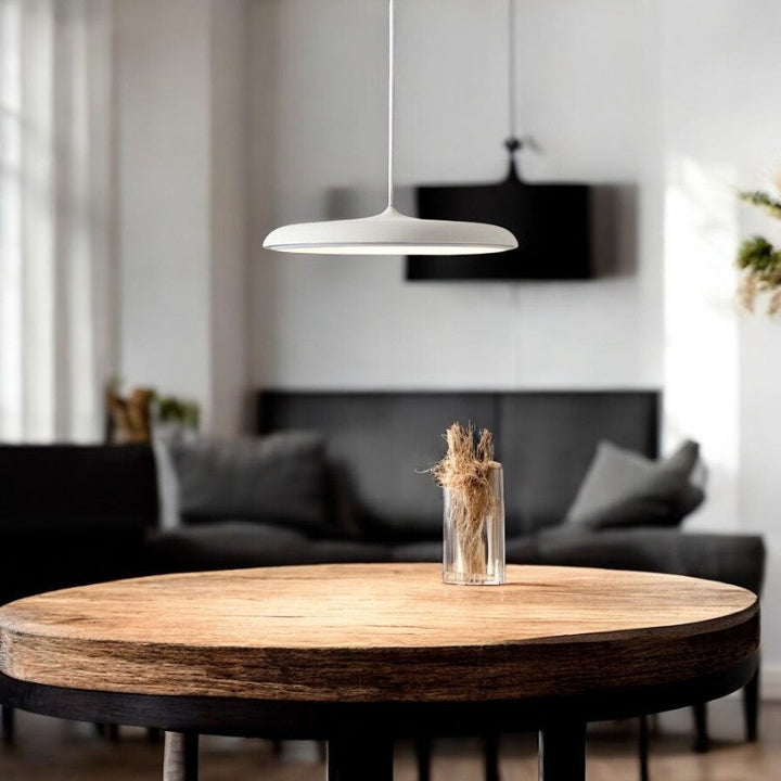 NordLuma: Lampada a sospensione LED scandinava dal design moderno