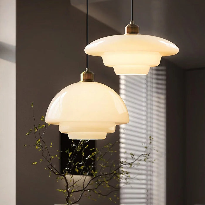 NordWeiß: Lampada a sospensione in vetro scandinavo – Lampada a sospensione in vetro opalino rotonda per sala da pranzo e soggiorno