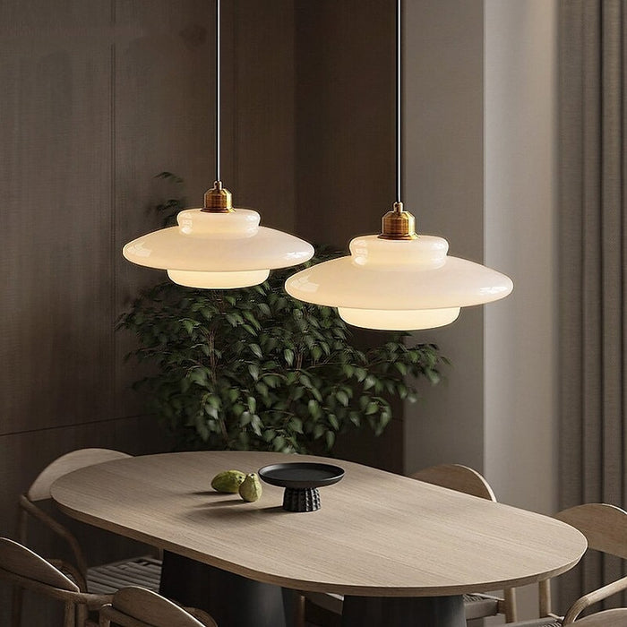 NordWeiß: Lampada a sospensione in vetro scandinavo – Lampada a sospensione in vetro opalino rotonda per sala da pranzo e soggiorno