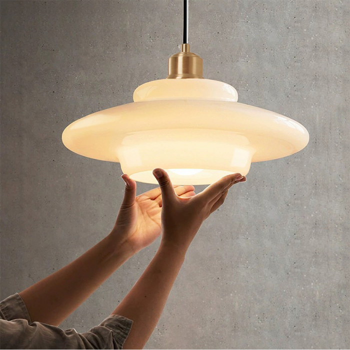 NordWeiß: Lampada a sospensione in vetro scandinavo – Lampada a sospensione in vetro opalino rotonda per sala da pranzo e soggiorno