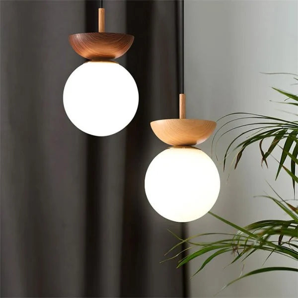 Nordiva: Lampada a sospensione in metallo e vetro con finitura in legno – per ambienti e uffici in stile scandinavo