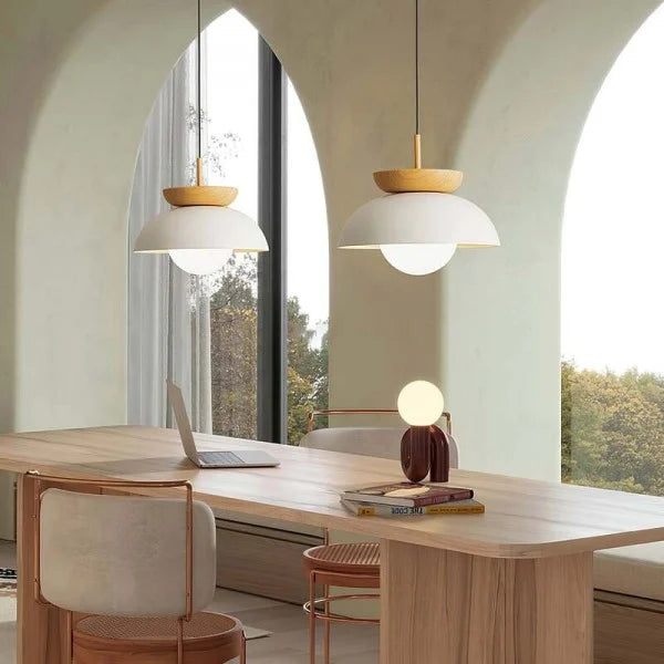 Nordiva: Lampada a sospensione in metallo e vetro con finitura in legno – per ambienti e uffici in stile scandinavo