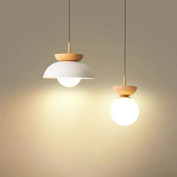 Nordiva: Lampada a sospensione in metallo e vetro con finitura in legno – per ambienti e uffici in stile scandinavo