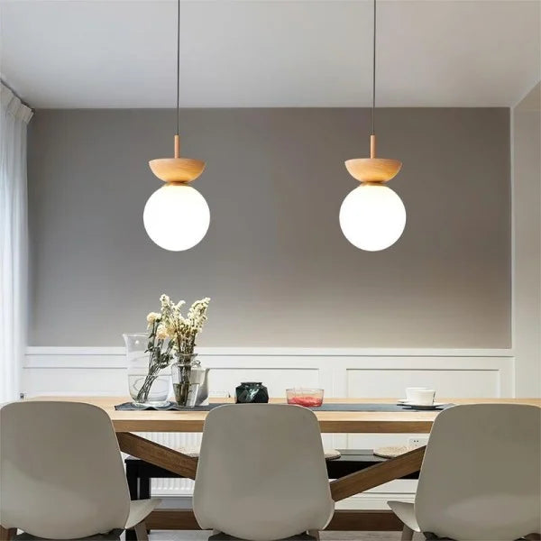 Nordiva: Lampada a sospensione in metallo e vetro con finitura in legno – per ambienti e uffici in stile scandinavo