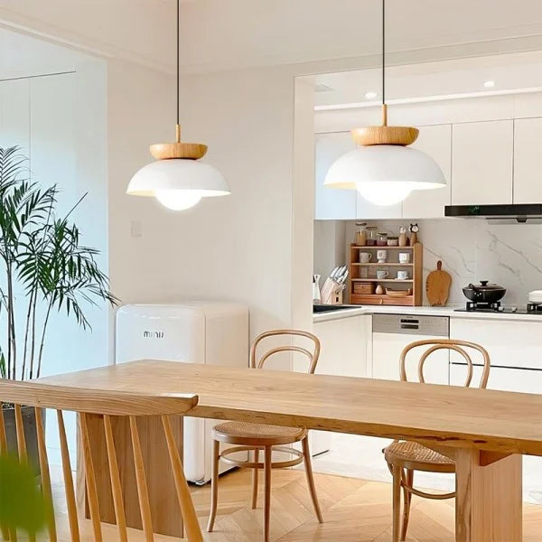 Nordiva: Lampada a sospensione in metallo e vetro con finitura in legno – per ambienti e uffici in stile scandinavo