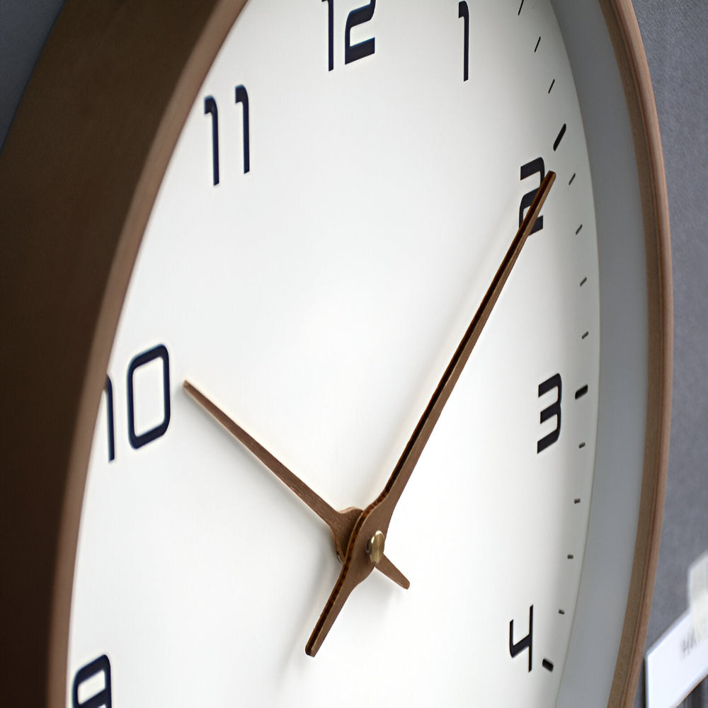 Norduhr: Orologio da parete rotondo in legno con movimento silenzioso e stile scandinavo – per ambienti moderni