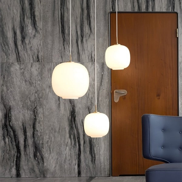Nordvyn: Lampada a sospensione in vetro opalino scandinavo – Luce soffusa per soggiorno e sala da pranzo