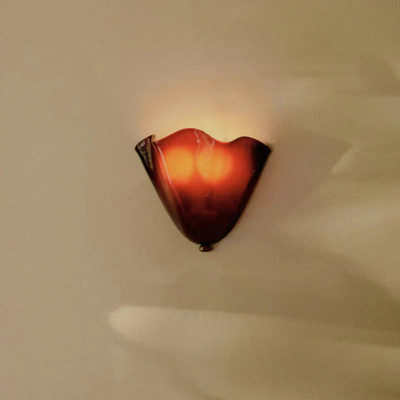 Lampada da parete LED a forma di conchiglia ispirata all&