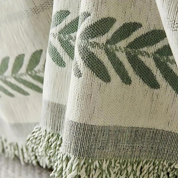 OasenRuhe: Copriletto in Chenille-Cotone con motivo Jacquard e frange rustiche – per divano e soggiorno