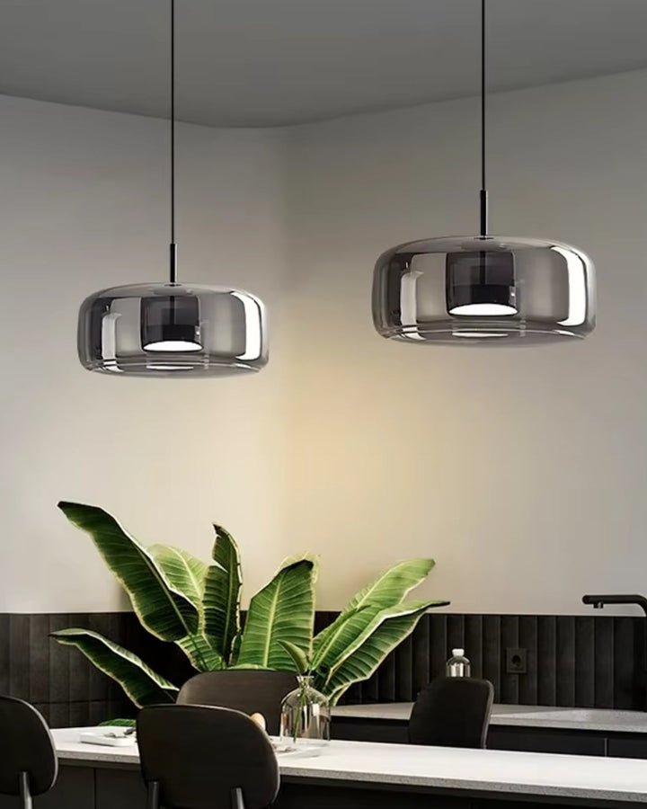 OmbraVetro: Lampada a sospensione di design in vetro fumé con luce LED bianco caldo – per soggiorno e zona pranzo