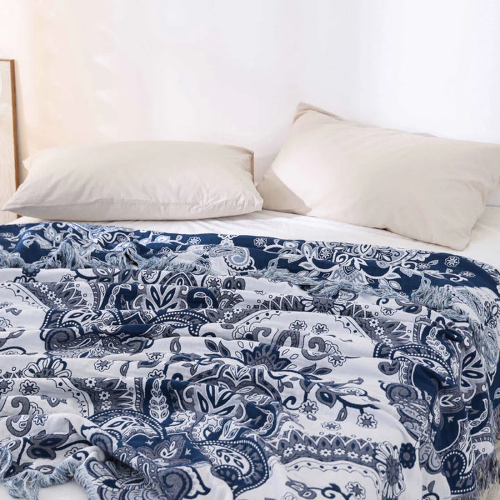 PaisleyTraum: Coperte in cotone con elegante motivo paisley e frange decorative – per divano e camera da letto