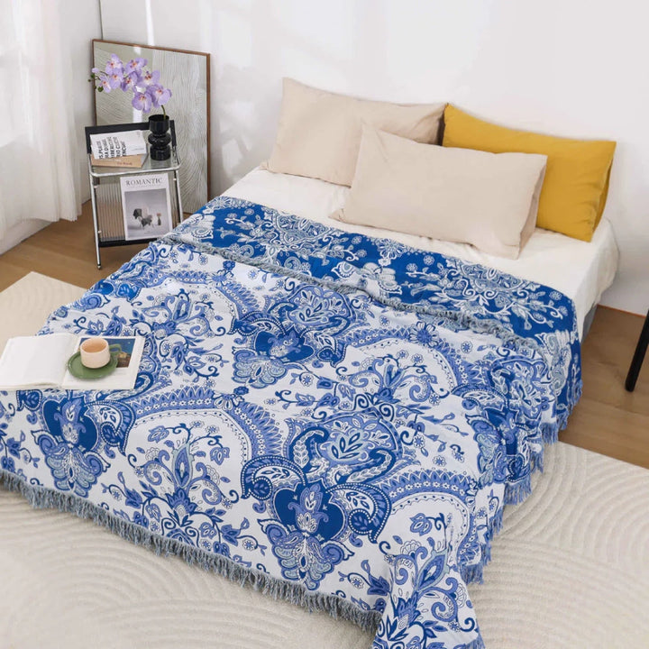 PaisleyTraum: Coperte in cotone con elegante motivo paisley e frange decorative – per divano e camera da letto
