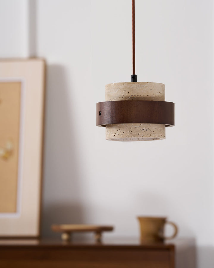 Perra: Lampada a sospensione in travertino e legno di noce – per sala da pranzo e soggiorno