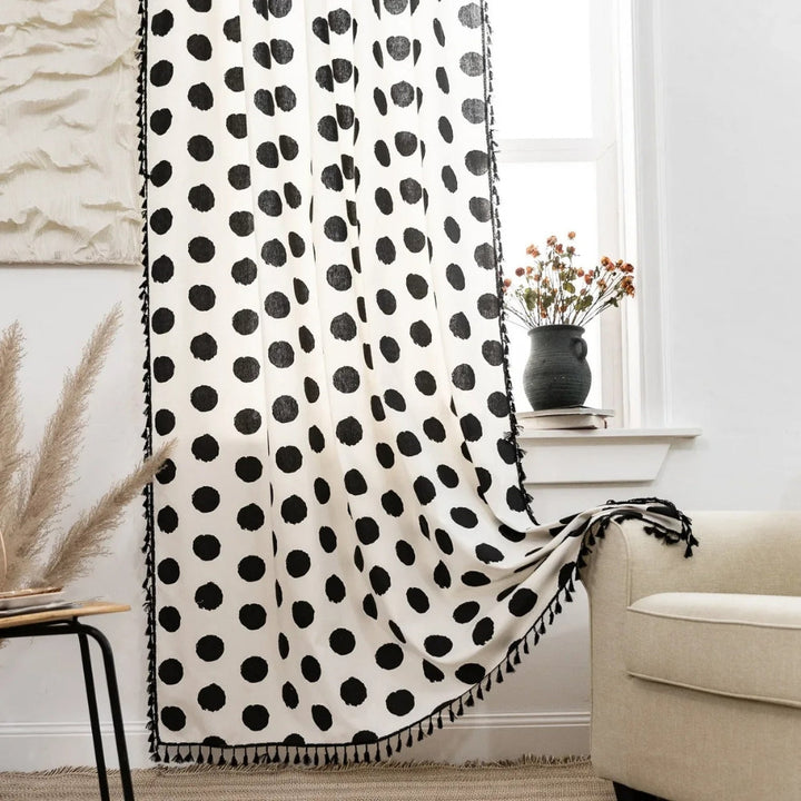 PolkaCharme: Tenda moderna con motivo a pois e frange – elegante per le camere da letto