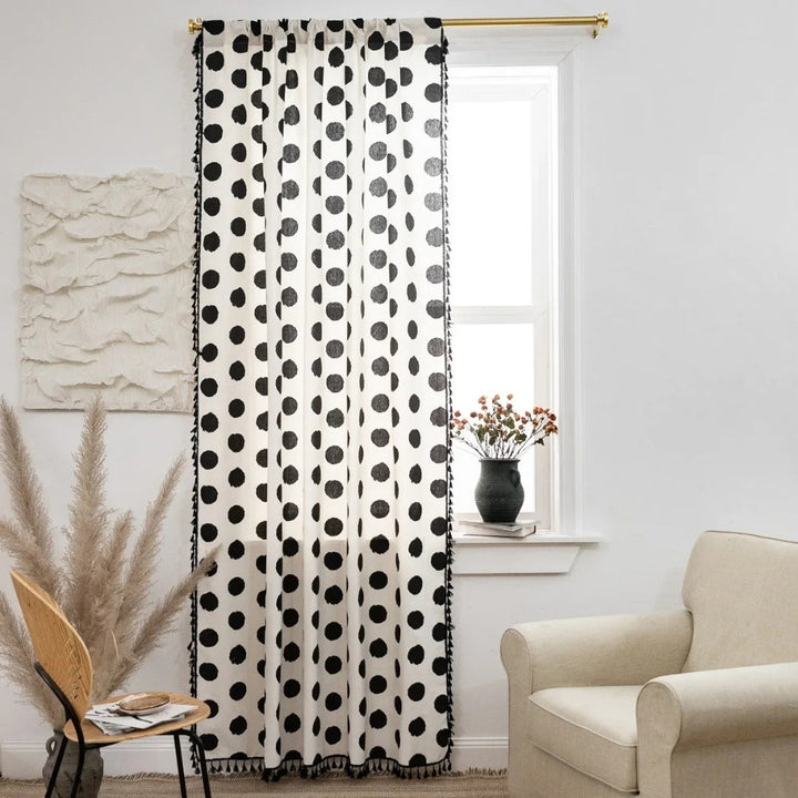 PolkaCharme: Tenda moderna con motivo a pois e frange – elegante per le camere da letto