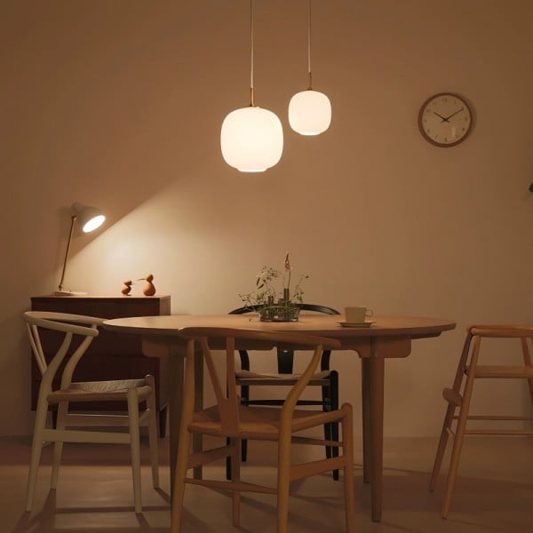 Radihous: Lampada a sospensione in vetro opalino scandinavo moderno – per soggiorno e sala da pranzo