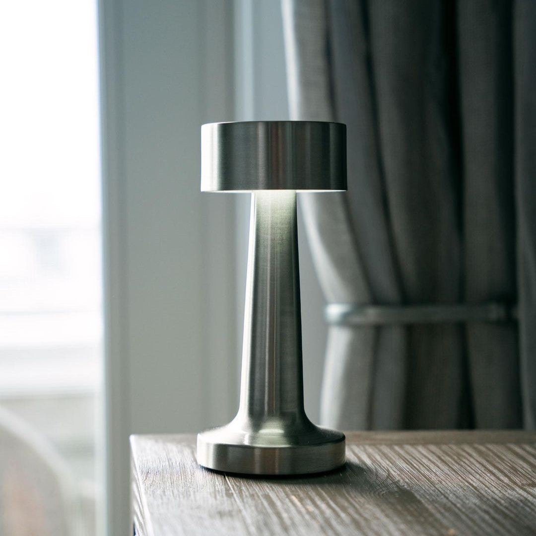 LumaGlow™ - Elegante lampada da tavolo LED