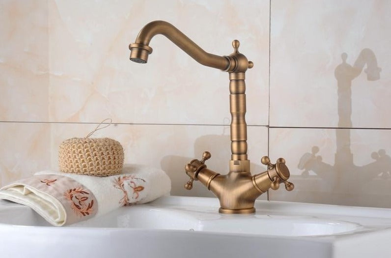 RetroFlow: Rubinetto da lavabo vintage in design antico – Rubinetto elegante per bagni nostalgici