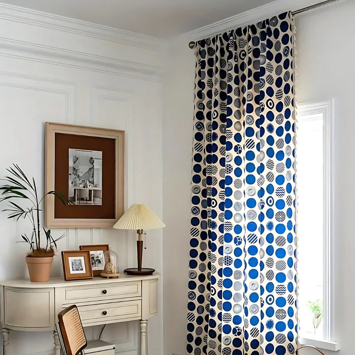 RetroPunkte: Tenda blu con motivo a pois e frange – decorativa per soggiorno e camera da letto