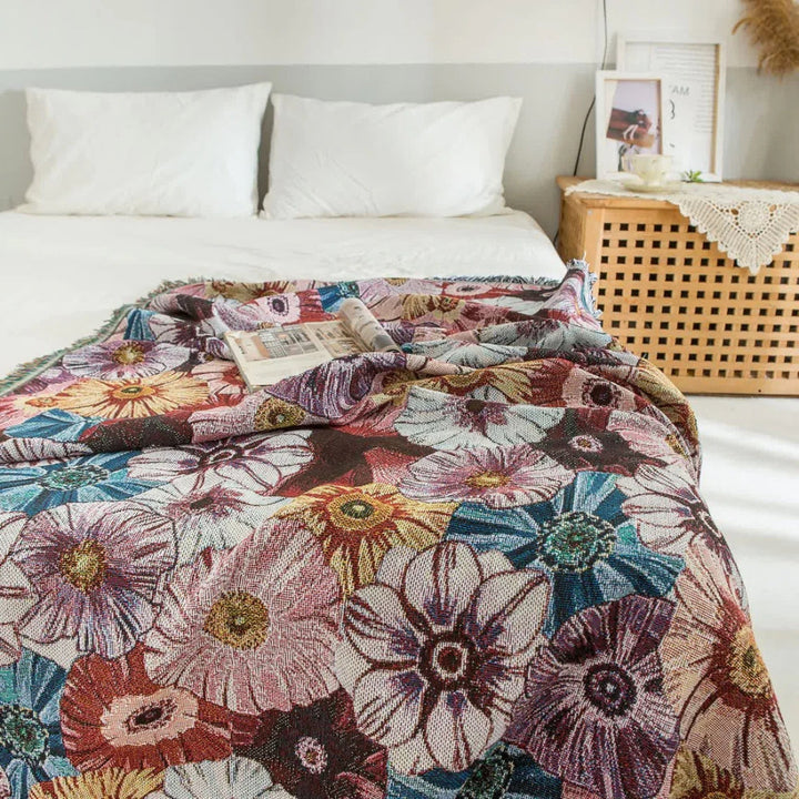 Rustikaura: Coperte in cotone con design floreale classico, struttura tessuta e affascinanti frange – per divano e letto