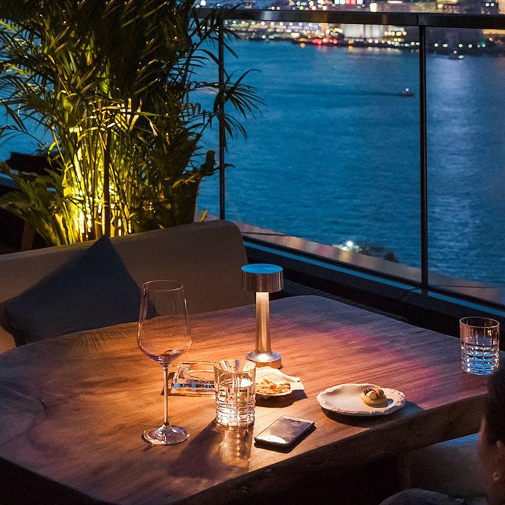 LumaGlow™ - Elegante lampada da tavolo LED