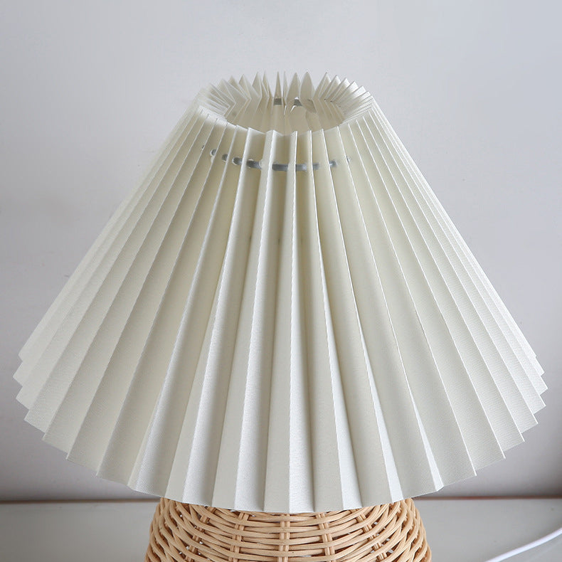 ScandiLuce: Lampada da tavolo in rattan con paralume pieghevole conico &amp; LED – per camera da letto &amp; soggiorno