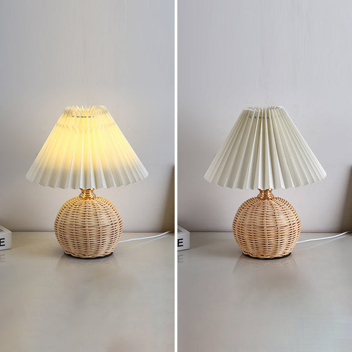 ScandiLuce: Lampada da tavolo in rattan con paralume pieghevole conico &amp; LED – per camera da letto &amp; soggiorno